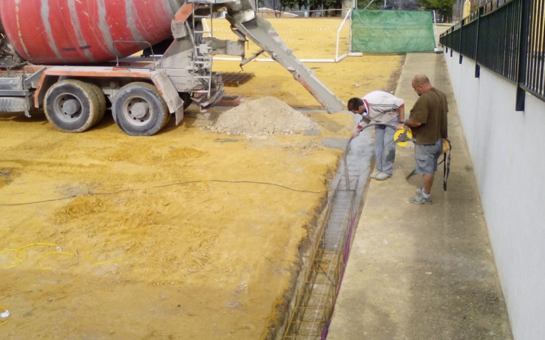 LA E.L.A. DE CASTIL DE CAMPOS INICIA LA CONSTRUCCIÓN DE UNA PISTA DE PÁDEL EN LAS INSTALACIONES DEL CAMPO DE FÚTBOL