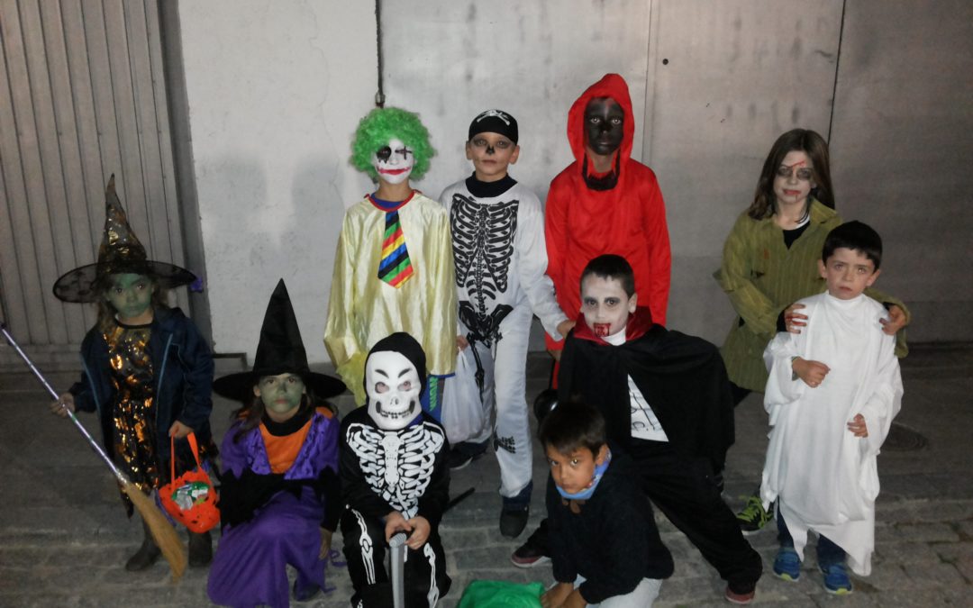 NOCHE DE HALLOWEEN Y GACHAS